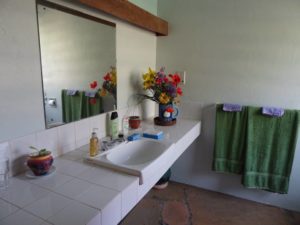 Tatco B&B by Shimoni - bathroom view
